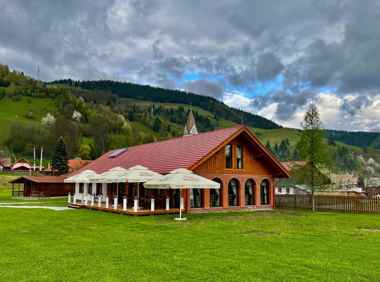 Biotour Camping & Restaurant Ghimeş-Făget エクステリア 写真