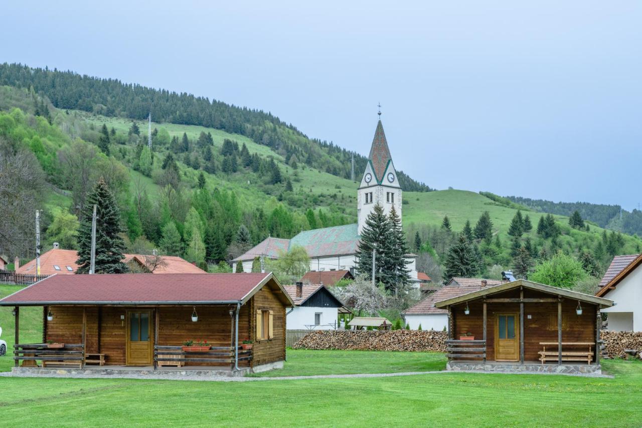 Biotour Camping & Restaurant Ghimeş-Făget エクステリア 写真