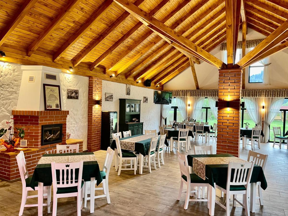 Biotour Camping & Restaurant Ghimeş-Făget エクステリア 写真