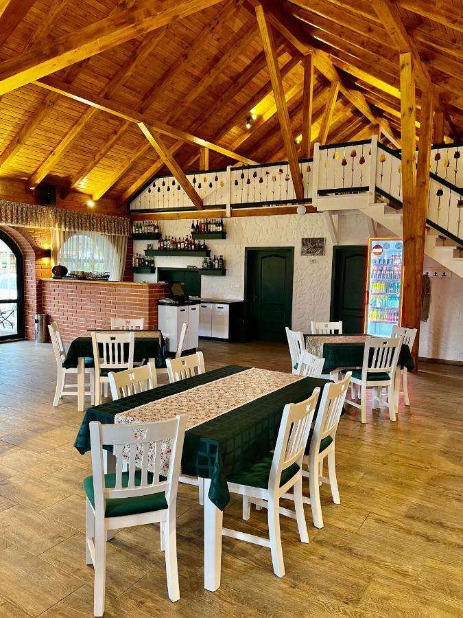 Biotour Camping & Restaurant Ghimeş-Făget エクステリア 写真