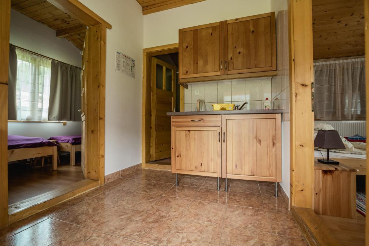 Biotour Camping & Restaurant Ghimeş-Făget エクステリア 写真
