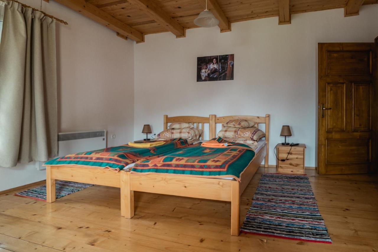 Biotour Camping & Restaurant Ghimeş-Făget エクステリア 写真