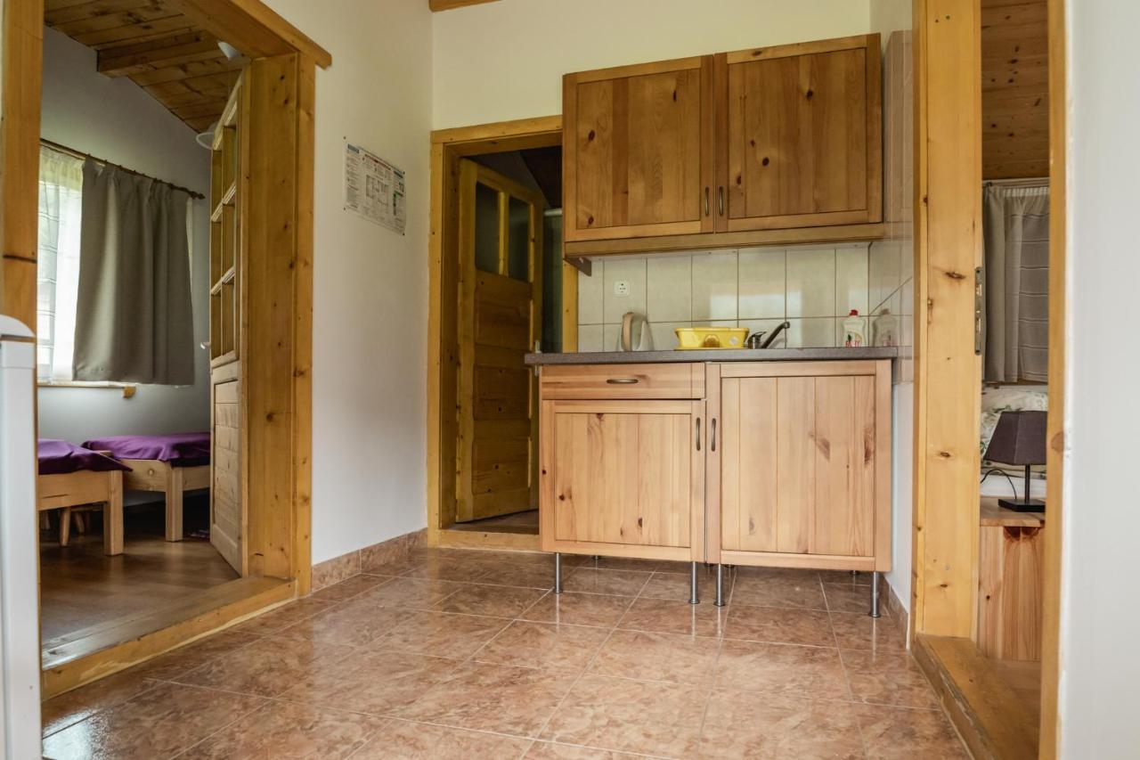 Biotour Camping & Restaurant Ghimeş-Făget エクステリア 写真